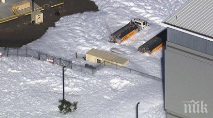 пожарникарска грешка покри санта крала два метра пяна