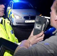 Спипаха мъртво пиян шофьор на литър алкохол