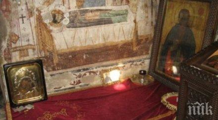 гърция праща светиня посрещаме тържествено честната глава климент охридски