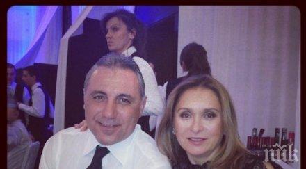 кадър жената стоичков бута количката внучката миа снимка