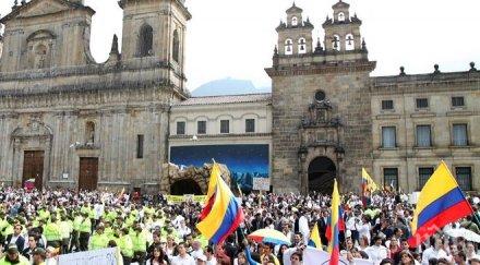 половин век война после мир колумбия правителството партизаните подписват споразумение