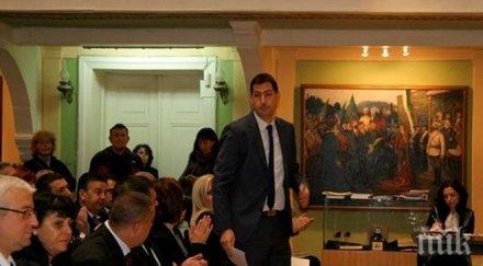 извънредно става пловдив кметът плаче общинар микроинсулт