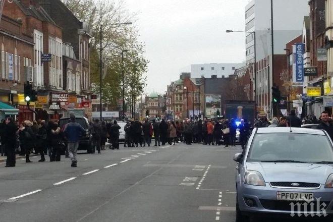 Паника в Лондон! Половината град евакуиран заради съмнителен автомобил 