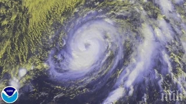 Коста Рика обяви извънредно положение заради урагана „Ото“