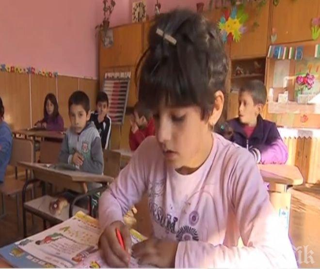 АБСУРД! Дете живее без ЕГН 7 години заради техническа грешка