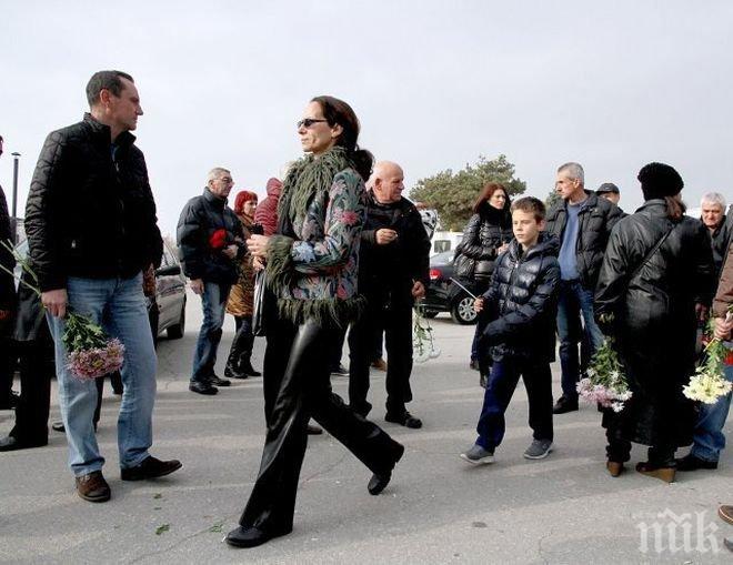 Вдовицата на убития Наско върна парите на Трайкови 