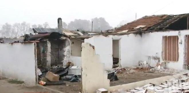 Багери влизат да събарят цигански къщи в пловдивската „Арман махала“