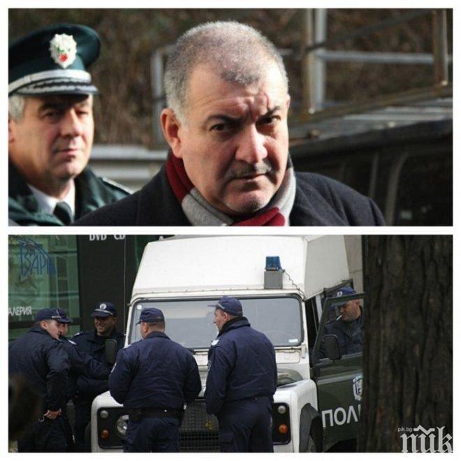 Успешно приключи операцията по извеждането на 37-годишния мъж от дома му в столичния кв. „Горна баня“