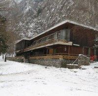 Разпродават емблематични хотели във Врачанския балкан