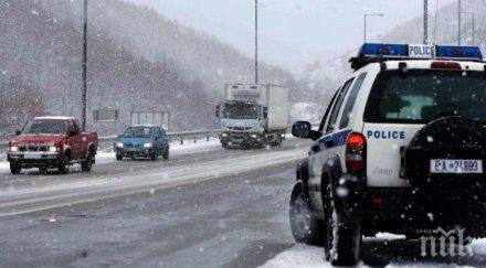 зимата връхлетя гърция