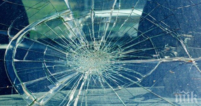 Млада жена бере душа след жесток удар в стълб