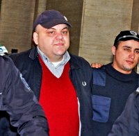 Депутатът от ГЕРБ Аврамов лежал в една килия с Чеци