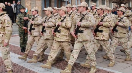176 български военни завърнаха българия