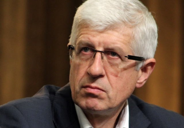 Не съм виновен за скъпия ток, твърди Румен Овчаров