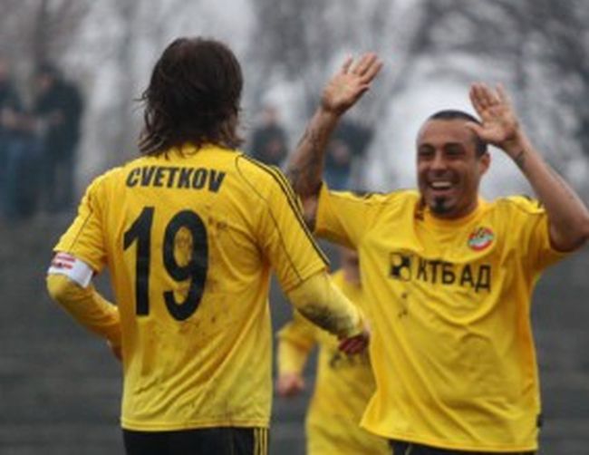 Ботев (Пд) прекърши Черноморец и продължава без загуба