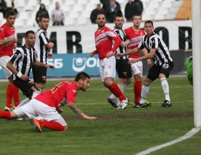 ЦСКА на Радуканов започна възраждането, червените надвиха непобедимия Локо (Пд)