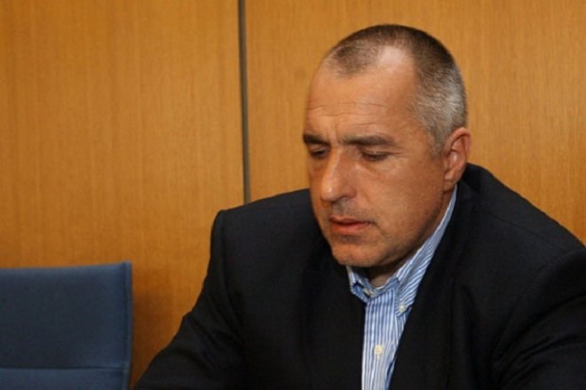 Бойко мобилизира електората с есемеси