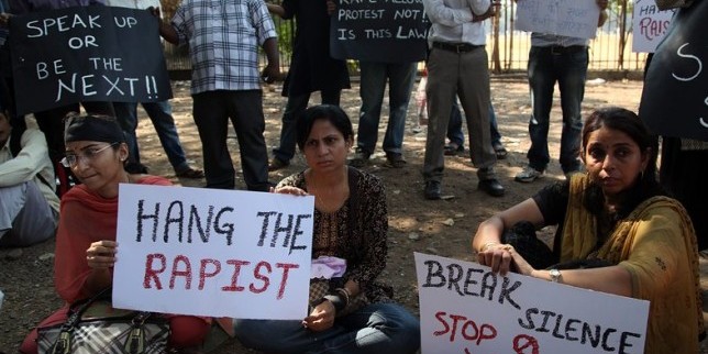 Туристка изнасилена групово пред съпруга си в Индия