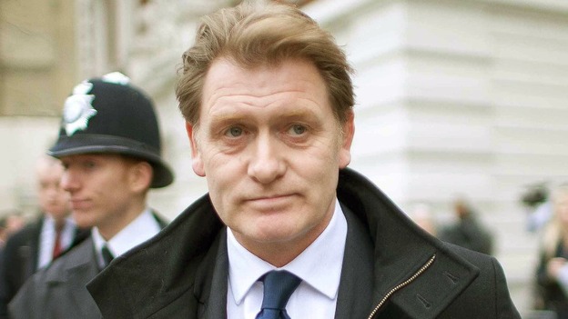 Съветник на британския военен министър закопчан за сбиване в бар