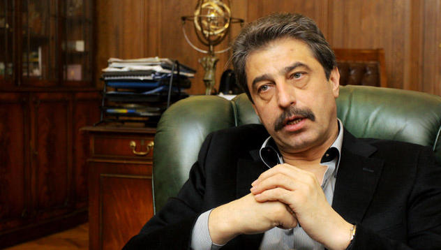 Фирми на Цветан Василев получиха ремонта на Централна гара