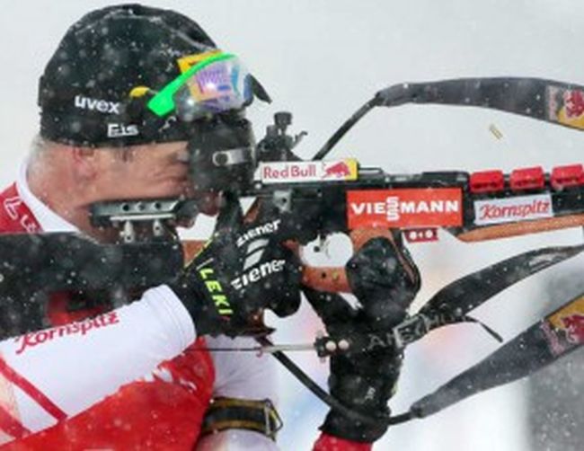 Кристоф Зуман спечели преследването в Ханти-Мансийск, двама братя на подиума