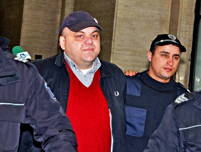 Депутатът от ГЕРБ Аврамов лежал в една килия с Чеци