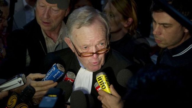 Намериха известен френски адвокат мъртъв на плажа до дома му