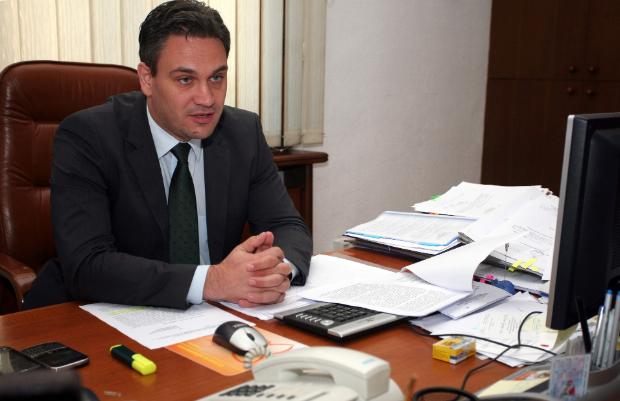 Подхващат имоти на братя Галеви