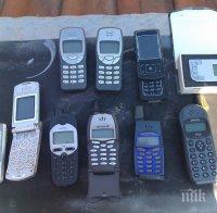 КРИЗА! До месец старите мобилни телефони изхвърлят 