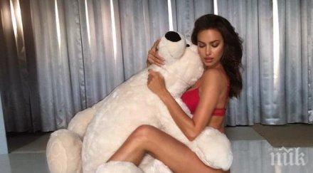 супермоделът ирина шейк излиза бременна подиума