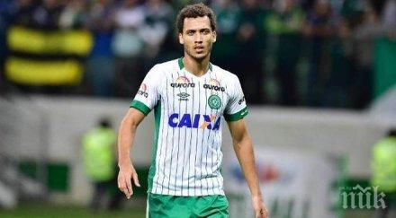 оцелял трагедията меделин играе футбол отново