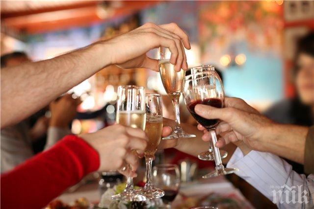 Докъде се докарахме: Всеки трети българин не може да си позволи питие с приятели