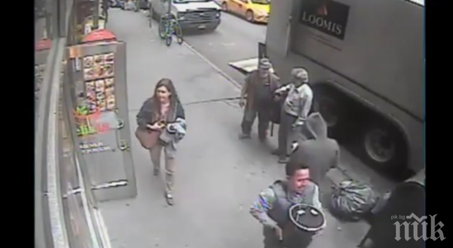 УНИКАЛНО ВИДЕО! Американец сви кофа с 39 кила злато под носа на охраната в Манхатън