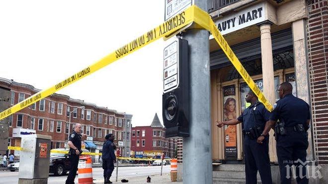 КАТО НА ФИЛМ! Мъж откри внезапна стрелба на улицата и уби двама души