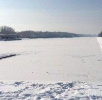 Гребният канал в Пловдив замръзна! Отказа мераклиите за риболов 