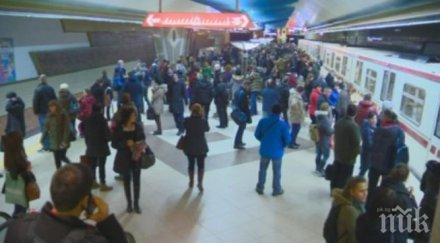 без метро фандъкова фейсбук аварията голяма счупена контактна релса