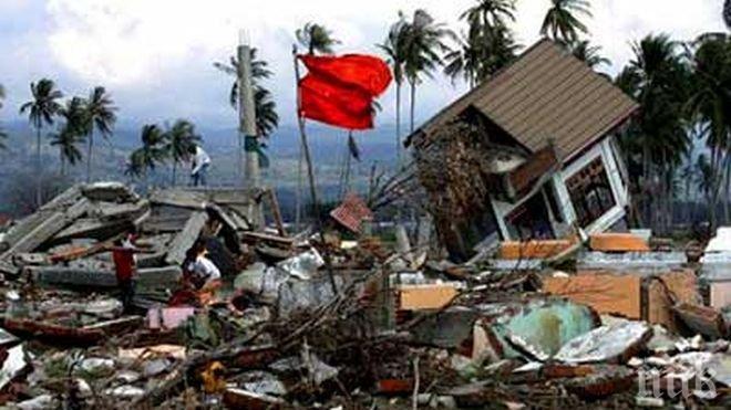 ЖЕРТВИТЕ РАСТАТ! Най-малко 25 са мъртви след труса в Индонезия, десетки други са в капан под развалините