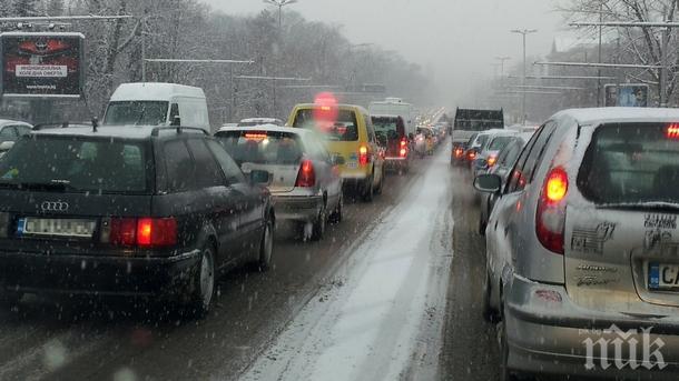 Жители на три квартала плашат да блокират кръстовища