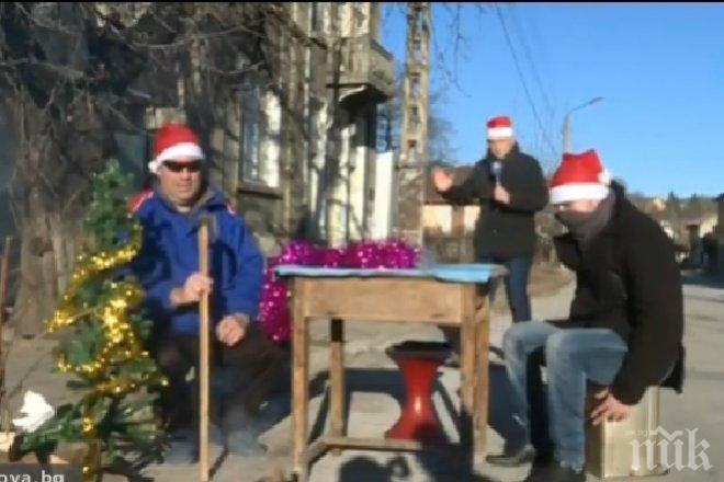 Made in BG! Българин опъна софра насред главен път, за да предпази шофьорите (СНИМКИ)