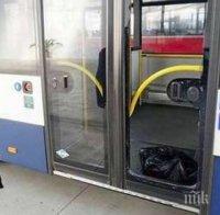 ИЗВЪНРЕДНО! Автобус избухна в пламъци в Пловдив (СНИМКИ)