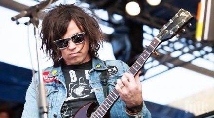 райън адамс издава нов албум годишна пауза