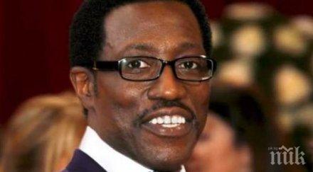 уесли снайпс сменя попрището става писател