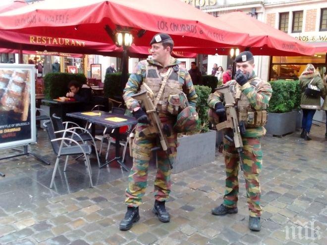 ИЗВЪНРЕДНО И САМО В ПИК! Тежко въоръжени войници, полицаи и гардове охраняват Брюксел от терористи (СНИМКИ)