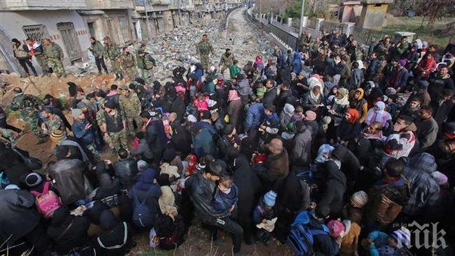 ПЪЛНО ИЗНАСЯНЕ! 18 000 човека са напуснали Алепо за последното денонощие