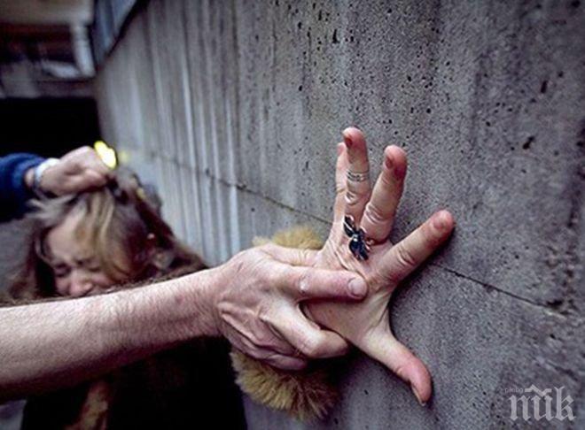 ЕКШЪН В ГЪРЦИЯ! Нашенка обвини сънародник,че пробвал да я изнасили 