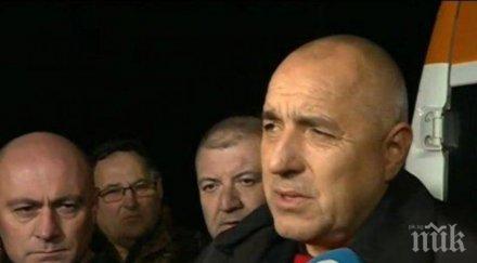 премиерът лично инспектира спасителните дейности хитрино