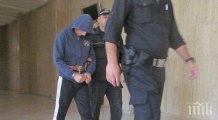 стана ясно съда камери запечатали секундите тийнейджърът пепо прободе приятеля борис