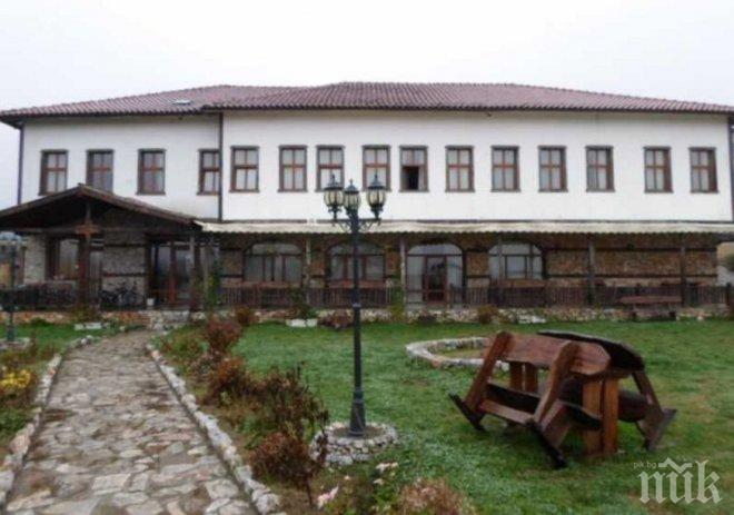 Криза: Пускат 50% от уникален хотел в Малко Търново на цената на тристаен апартамент в София

