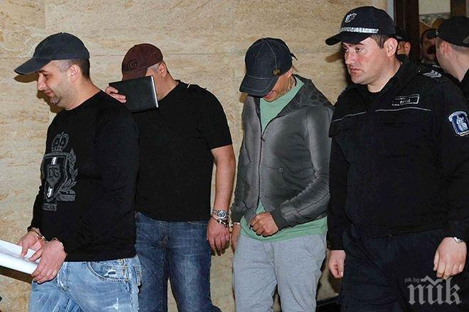 Преквалификация! Наглите търкат пода в затвора