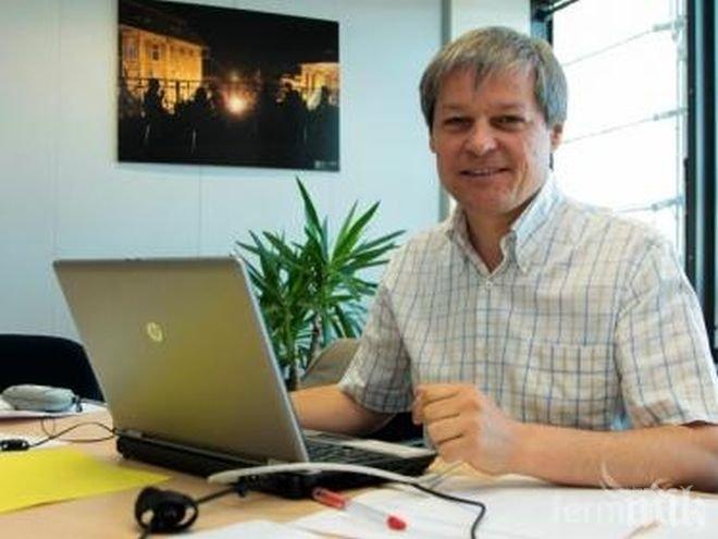 Румънският премиер пробва да е без вратовръзка преди национален вот